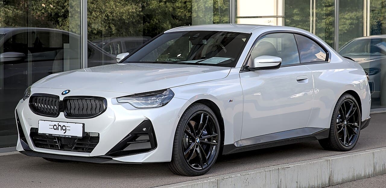 BMW 2 Series model photograph