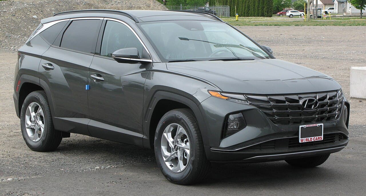 Hyundai Tucson model photograph