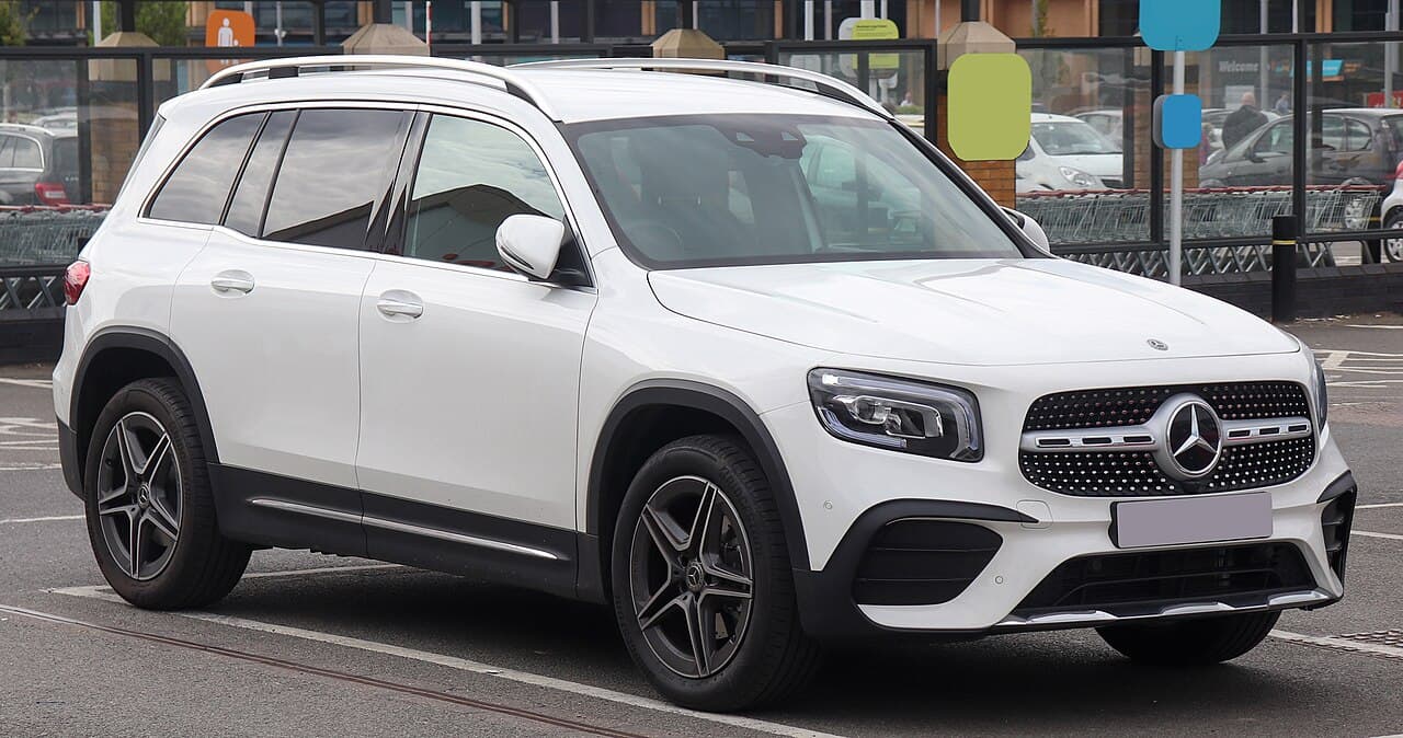 Mercedes-Benz GLB model photograph