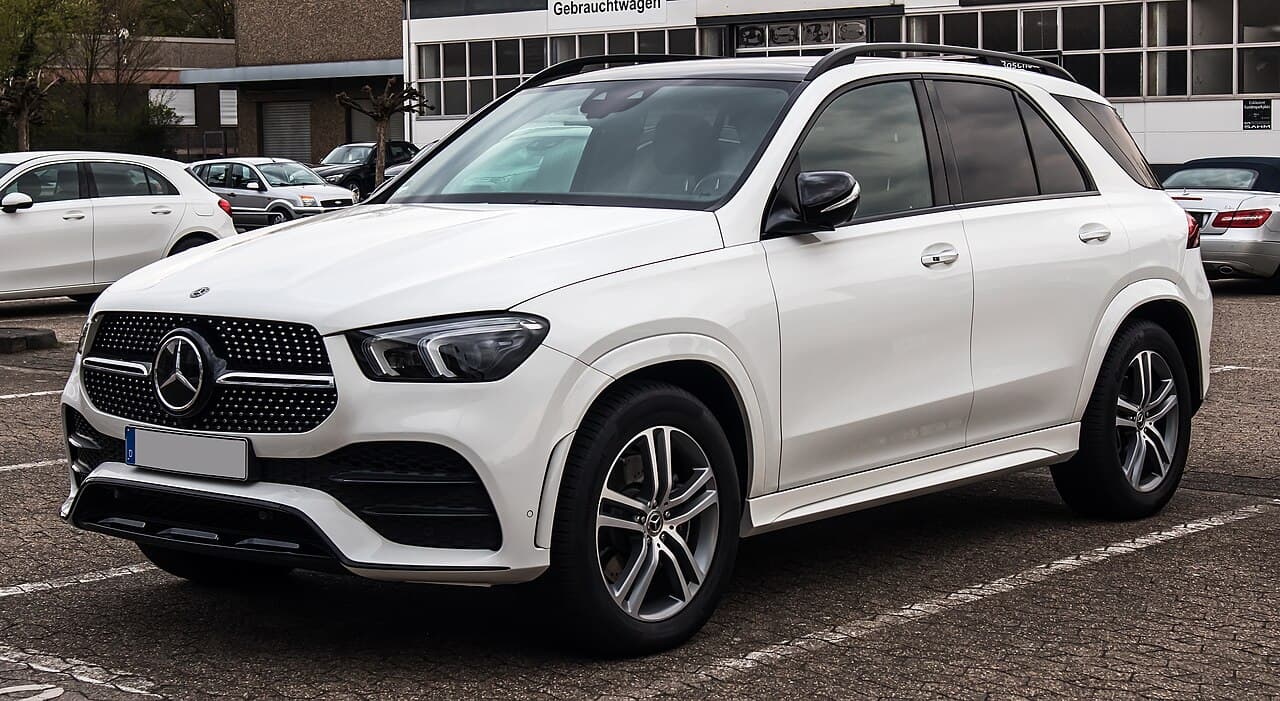 Mercedes-Benz GLE model photograph